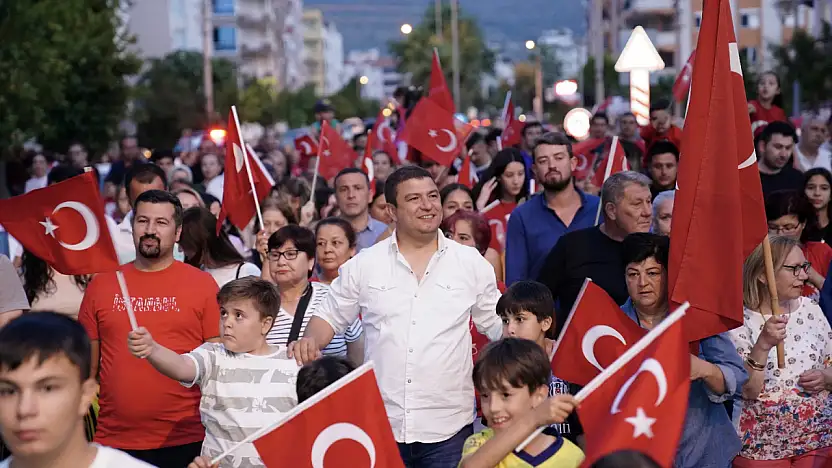 Küçük Menderes Havzası 30 Ağustos Coşkusunda Birleşti Ödemiş, Tire, Beydağ, Bayındır ve Kiraz tek yürek oldu