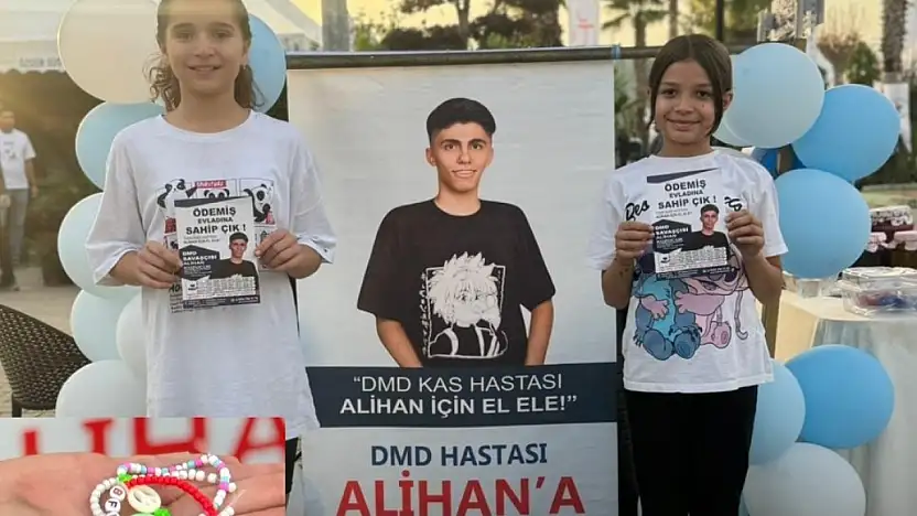 Naz ve Kumsal'dan Alihan'a Umut Bileklikleri