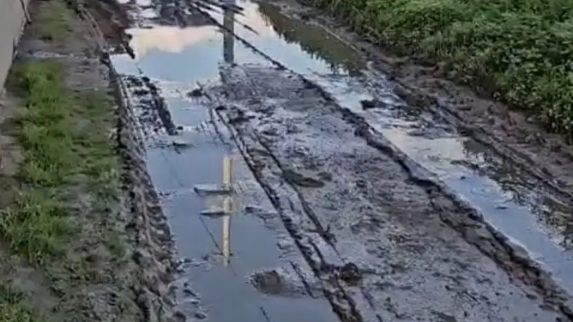 Ödemiş Kavukçu Mevkinde Çamur İsyanı: 'Yürümek Bir Yana, Arabayla Bile Geçemiyoruz'