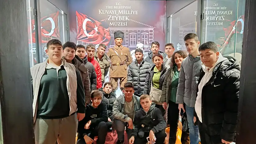 Ödemiş MTAL Fotoğrafçılık Kulübü Öğrencileri Tire'yi Kareledi