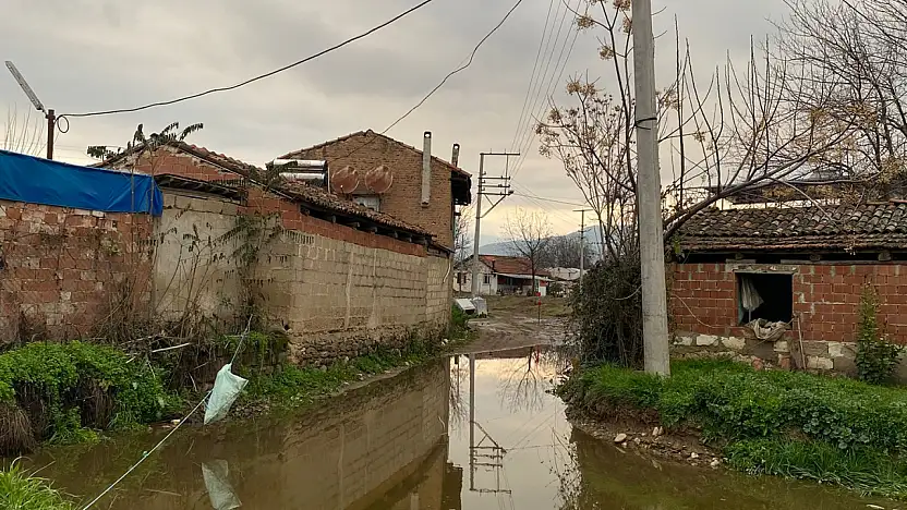ÖDEMİŞ OCAKLI KÜME EVLERİNDE SU BASKINI İSYANI