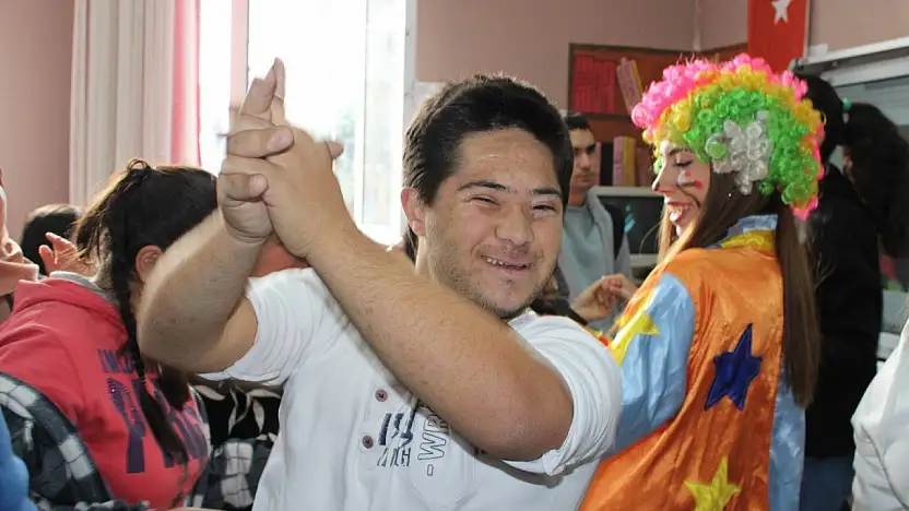 Ödemiş'te 3 Aralık Dünya Engelliler Günü Programı Coşkuyla Kutlandı