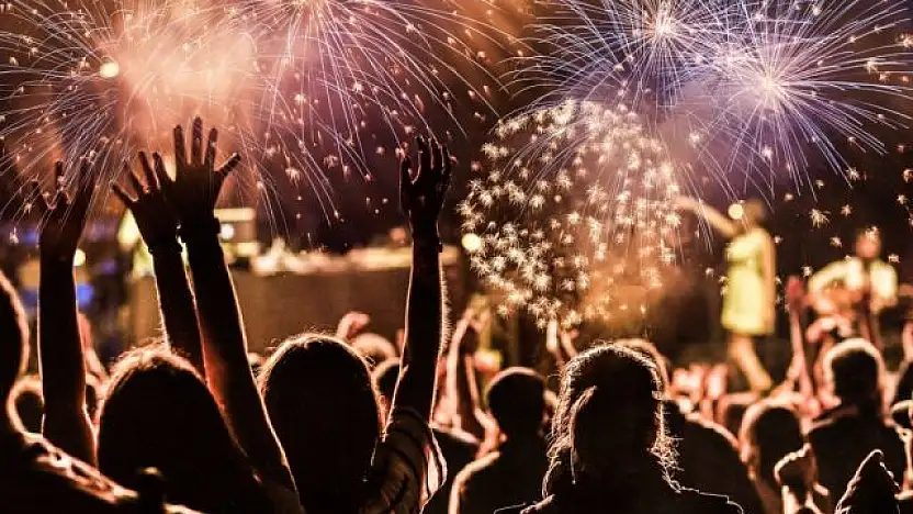 ÖDEMİŞ'TE YILBAŞI GECESİ İÇİN ÖZEL DÜZENLENME