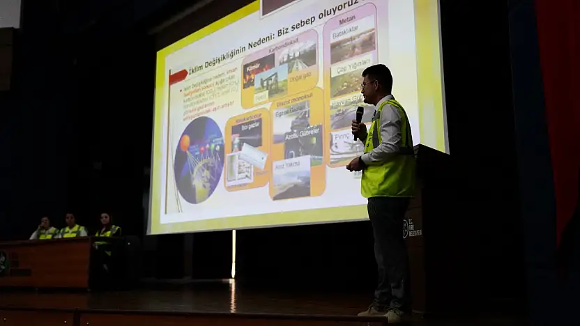 Tire Belediyesi muhtarlara 'İklim Değişikliği ve Sıfır Atık' eğitimi verdi