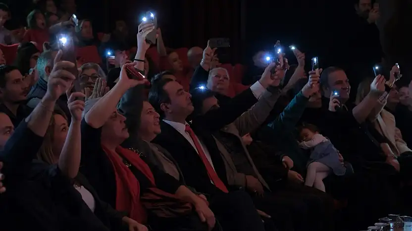 TİRE BELEDİYESİ TARİHİ ARMONİ BANDOSU YIL SONU KONSERİ VERDİ