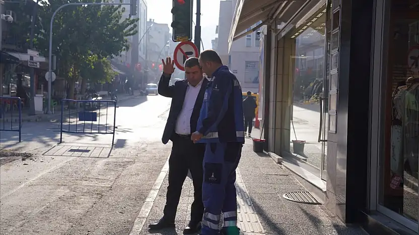 Tire'de Atatürk Caddesi'nde Kanalizasyon ve Üstyapı Çalışmaları Başladı