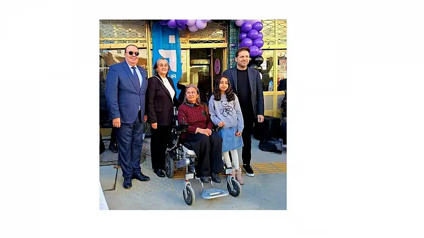 TİRE'DE BİR İLK: TERZİ VE KAFE BİR ARADA