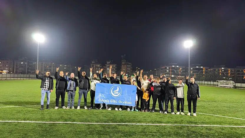 Ülkü Ocakları Ödemiş İlçe Başkanlığı'ndan 'Ülkücülük Nedir?' Semineri ve Halı Saha Etkinliği