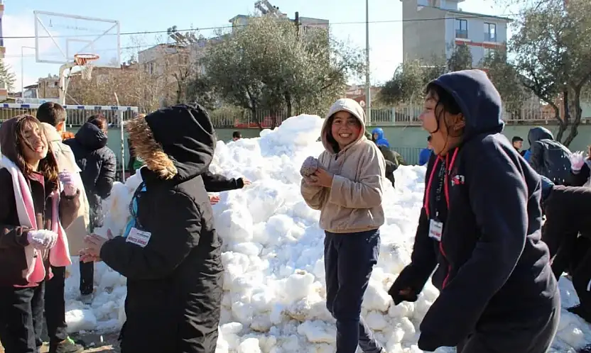 3 EYLÜL YBO'DA KAR TOPU ETKİNLİĞİ VE KEŞKEK HAYRI GERÇEKLEŞTİRİLDİ