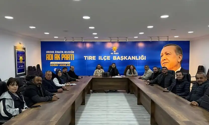 AK PARTİ TİRE İLCE YÖNETİMİ YILIN SON TOPLANTISINI YAPTI