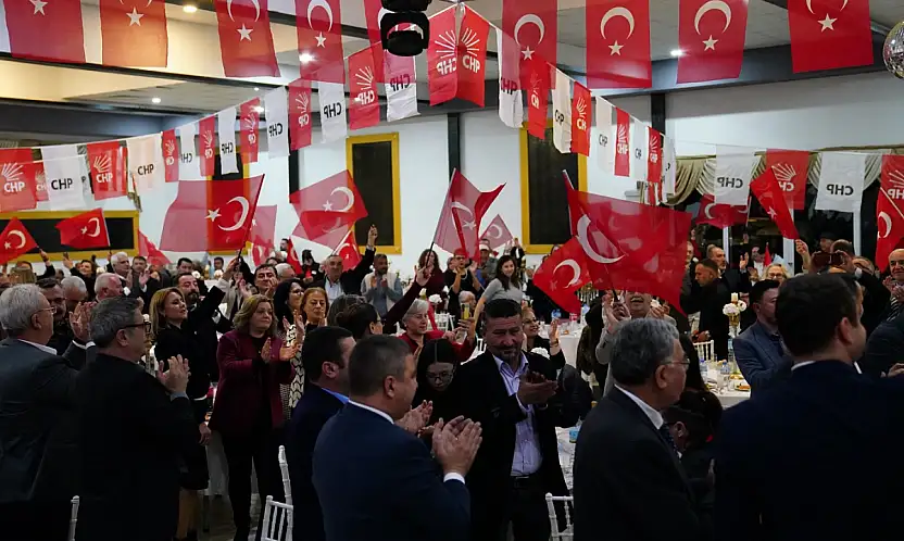 BAŞKAN OKUROĞLU CHP TİRE'NİN DAYANIŞMA YEMEĞİNE KATILDI