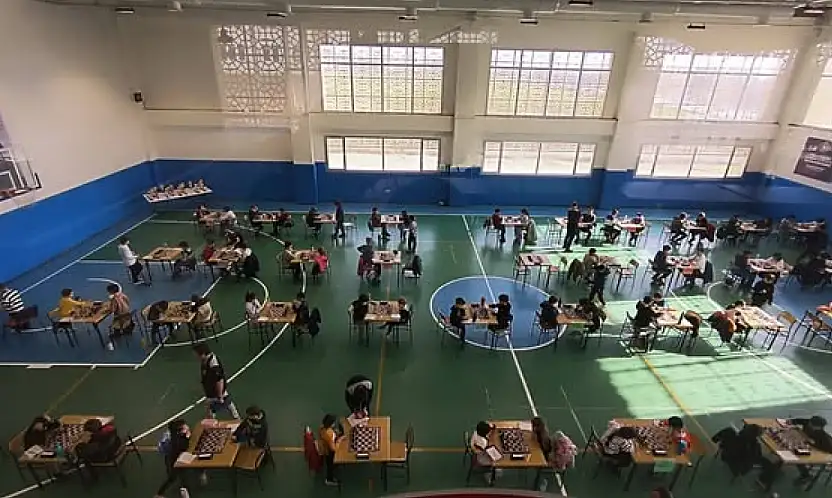 GSB ÖDEMİŞ GENÇLİK MERKEZİ'NDE ENGELSİZ SATRANÇ TURNUVASI DEVAM EDİYOR