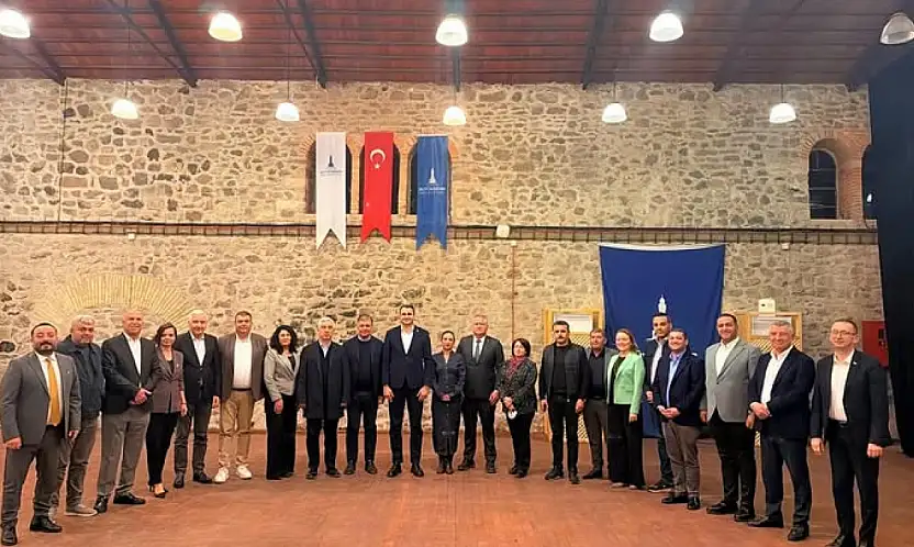 İzmir'de CHP'li Başkanlar Bir Araya Geldi