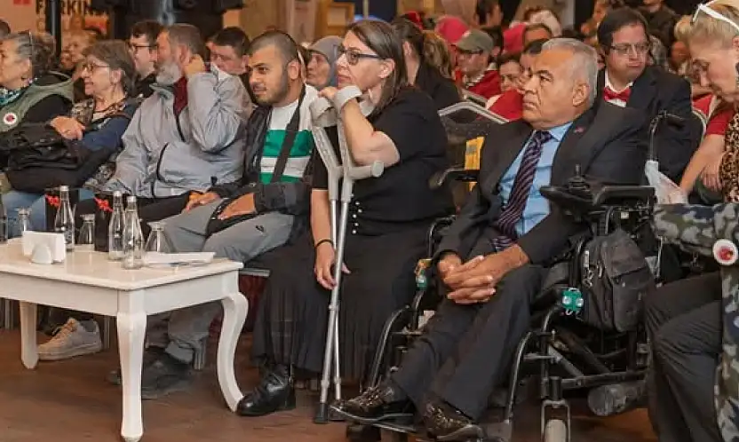 İzmir'de Engelliler Günü: Farkındalık ve Bağımsız Yaşam Öne Çıktı