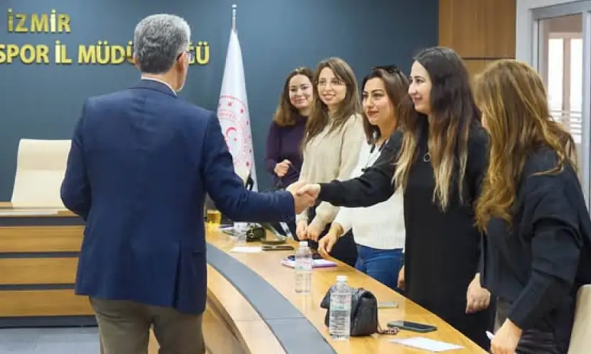 İzmir Gençlik Merkezlerinde İletişim Değerlendirme Toplantısı