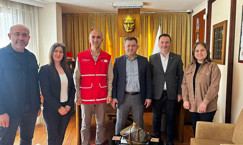 Kaymakam Erdoğan'dan Kızılay Ödemiş Şubesi'ne Teşekkür Ziyareti