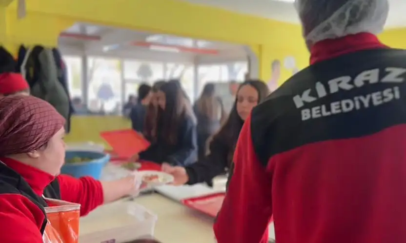 KİRAZ BELEDİYESİ'NDEN KIŞ AYLARINDA UYGUN FİYATLI YEMEK HİZMETİ