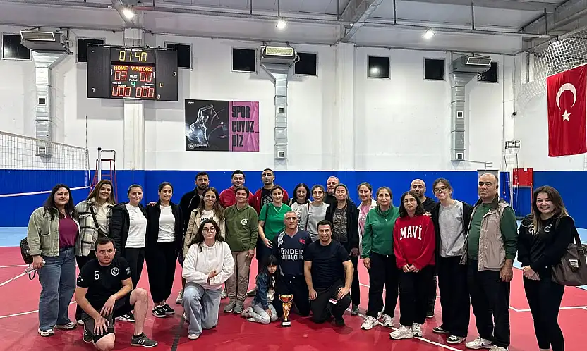 Kiraz Cumhuriyet Kupası Voleybol Turnuvası'nda Takımımız İkinci Oldu