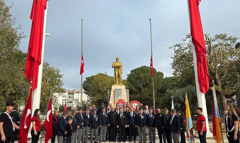 Kiraz'da 10 Kasım Atatürk'ü Anma Programı Düzenlendi