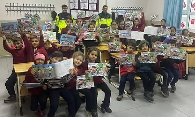 KİRAZ'DA 160 ÖĞRENCİYE TRAFİK GÜVENLİĞİ EĞİTİMİ