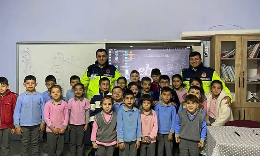 Kiraz'da Öğrencilere Trafik Güvenliği Eğitimi Verildi