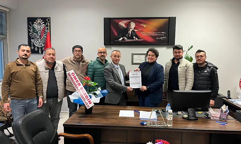 ÖDEMİŞ BERBERLER VE KUAFÖRLER ODASI'NDA ÖMER SEZGİN MAZBATASINI ALDI