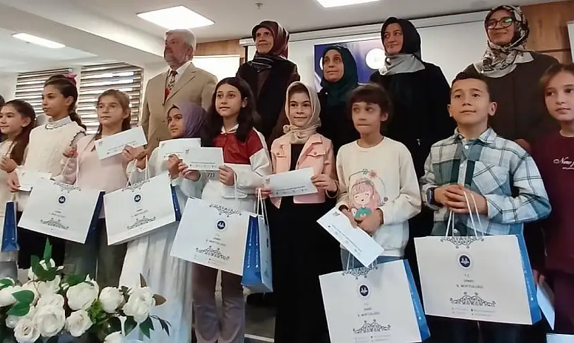 ÖDEMİŞ DİYANET GENÇLİK ÖĞRENCİSİ AYET VE HADİS EZBERLEME YARIŞMASINDA ÜÇÜNCÜ OLDU