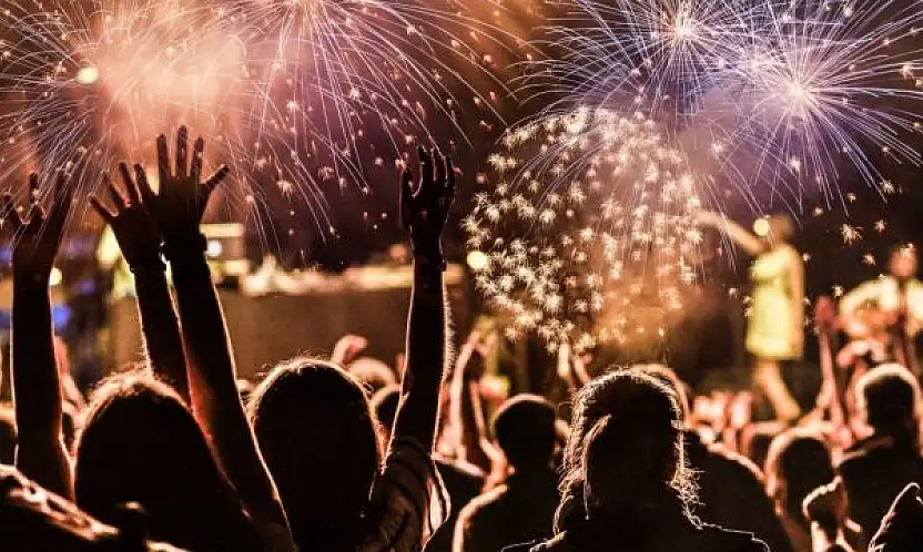 ÖDEMİŞ'TE YILBAŞI GECESİ İÇİN ÖZEL DÜZENLENME