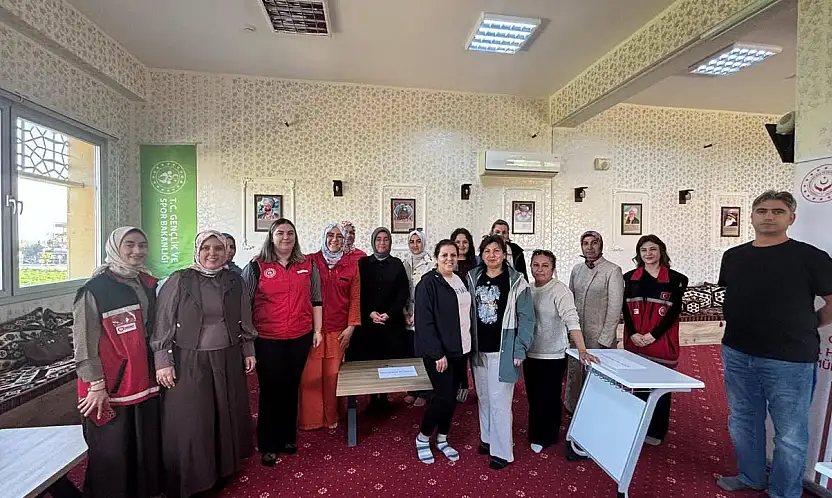 Ödemişli Gençler 'Kendini Bilmek' Seminerinde Buluştu