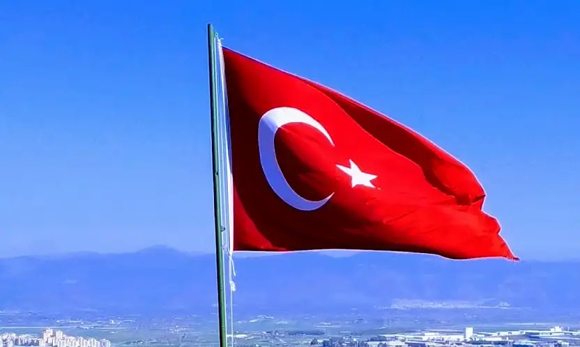 OKULLARDA BAYRAK SEVGİSİ VE BİRLİK DERSİ BAŞLIYOR