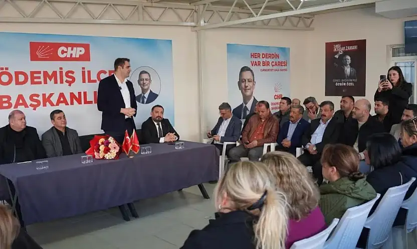 Oya Korkmaz CHP'ye katıldı