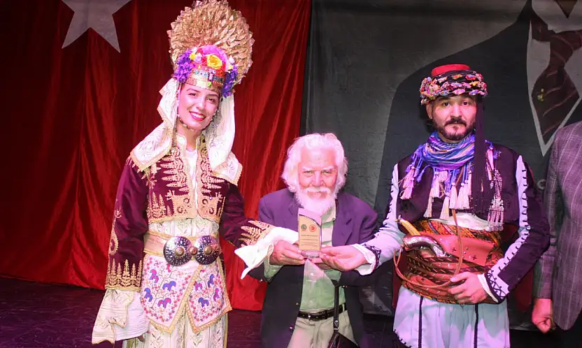 'Savaş–Recep Başsoy Türkçemize Özen Dil ve Yazın Ödülleri' 10. Yarışması Ödemiş'te Gerçekleşti