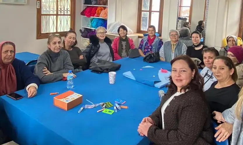 TİRE BELEDİYESİ'NDEN KADINLARA YÖNELİK KEÇE İŞLEME KURSU BAŞLADI