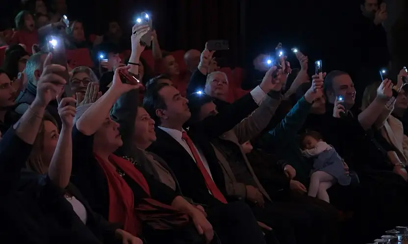 TİRE BELEDİYESİ TARİHİ ARMONİ BANDOSU YIL SONU KONSERİ VERDİ