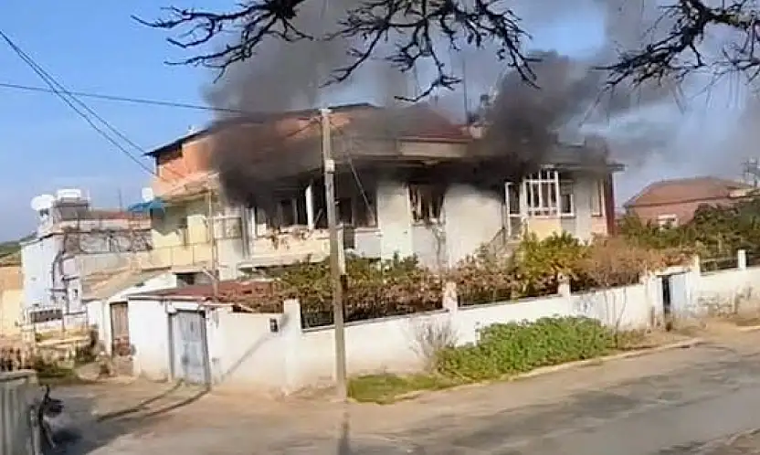 Tire'de Müstakil Ev Alevlere Teslim Oldu