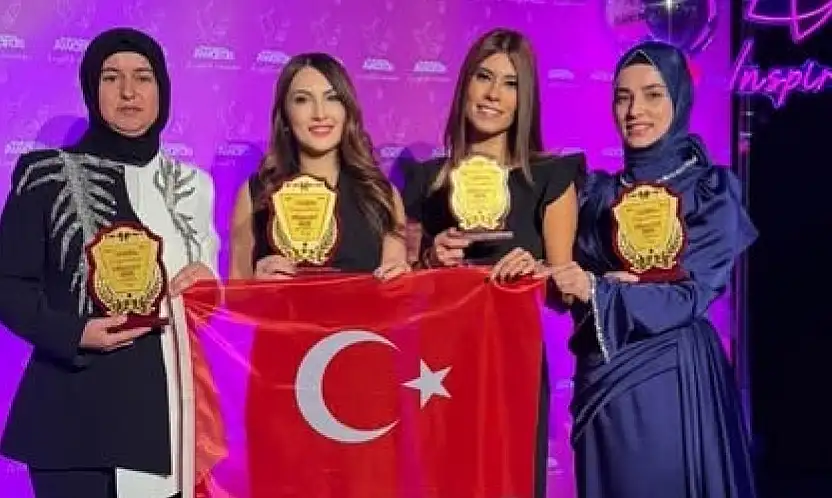 Tireli Öğretmene İngiltere'den Büyük Onur