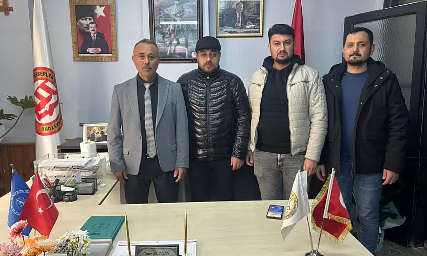 TV9 KANALI ÖDEMİŞ BERBERLER VE KUAFÖRLER ODASI BAŞKANI ÖMER SEZGİN'İ ZİYARET ETTİ