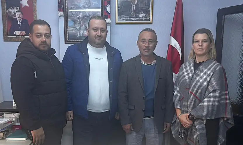 TV9 VE KÜÇÜK MENDERES GAZETESİ'NDEN ÖDEMİŞ BERBERLER ODASI BAŞKANI ÖMER SEZGİN'E ZİYARET