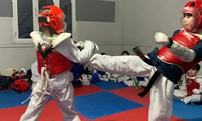 Ülkü Ocakları Kiraz İlçe Başkanlığı'ndan Gençlere Tekvando Eğitimi