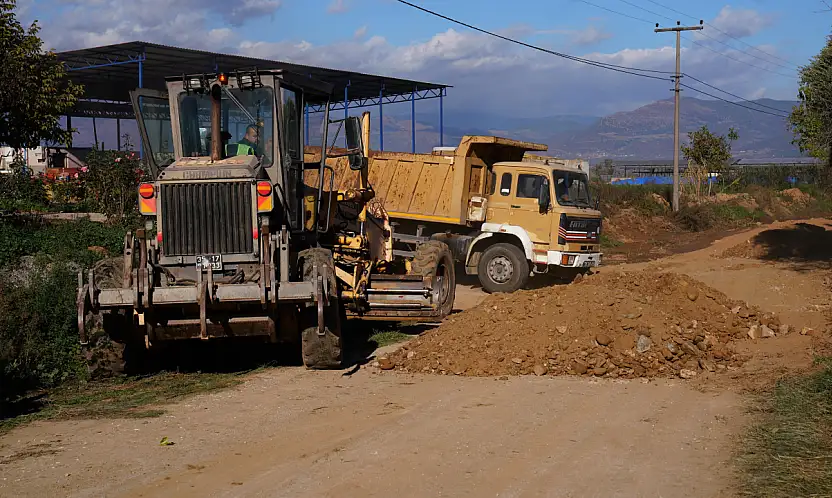 Yeğenli'de Üretim Yolu Çalışması Başladı